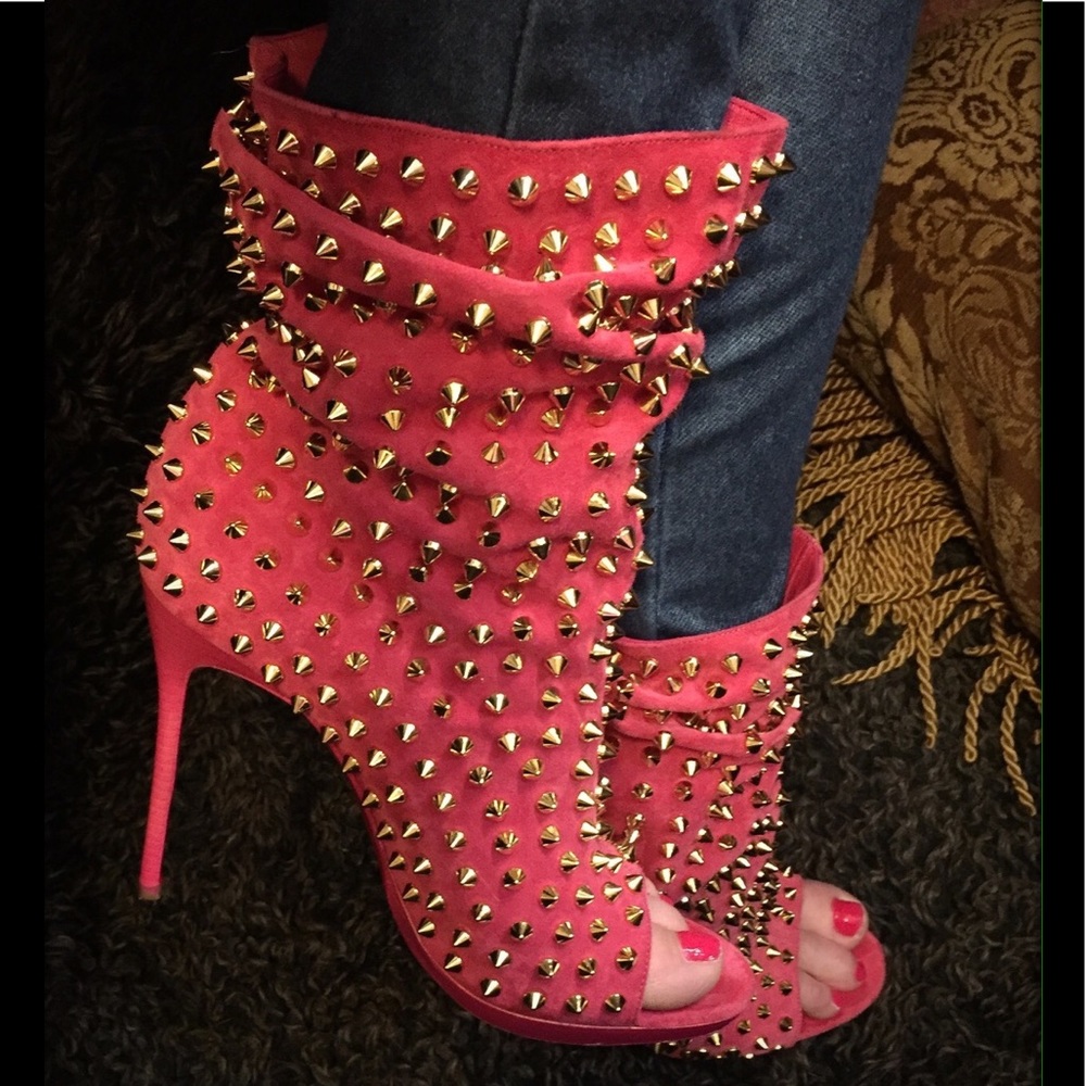 🌺Christian Louboutin🌺 💐Guerilla Ankle Booties💐